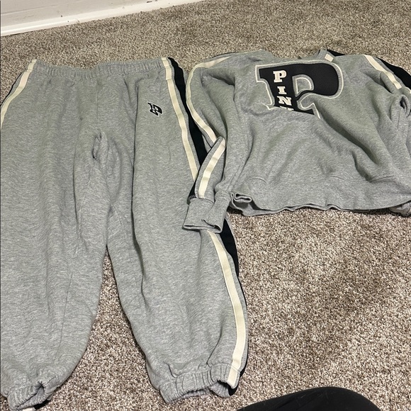 PINK Victoria's Secret Gray Sweatshirt & Joggers Set - Picture 1 of 4